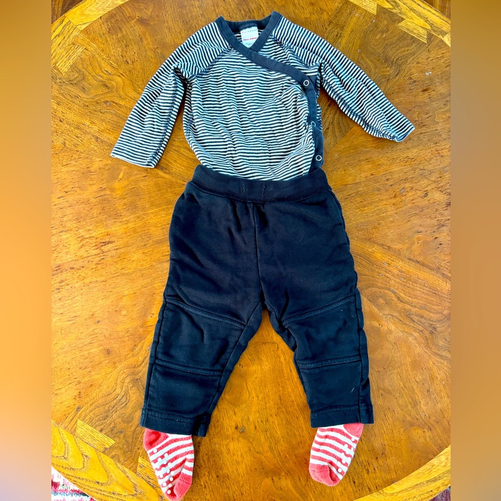 Hanna Andersson Baby Layette Bodysuit, Pants & Socks Set